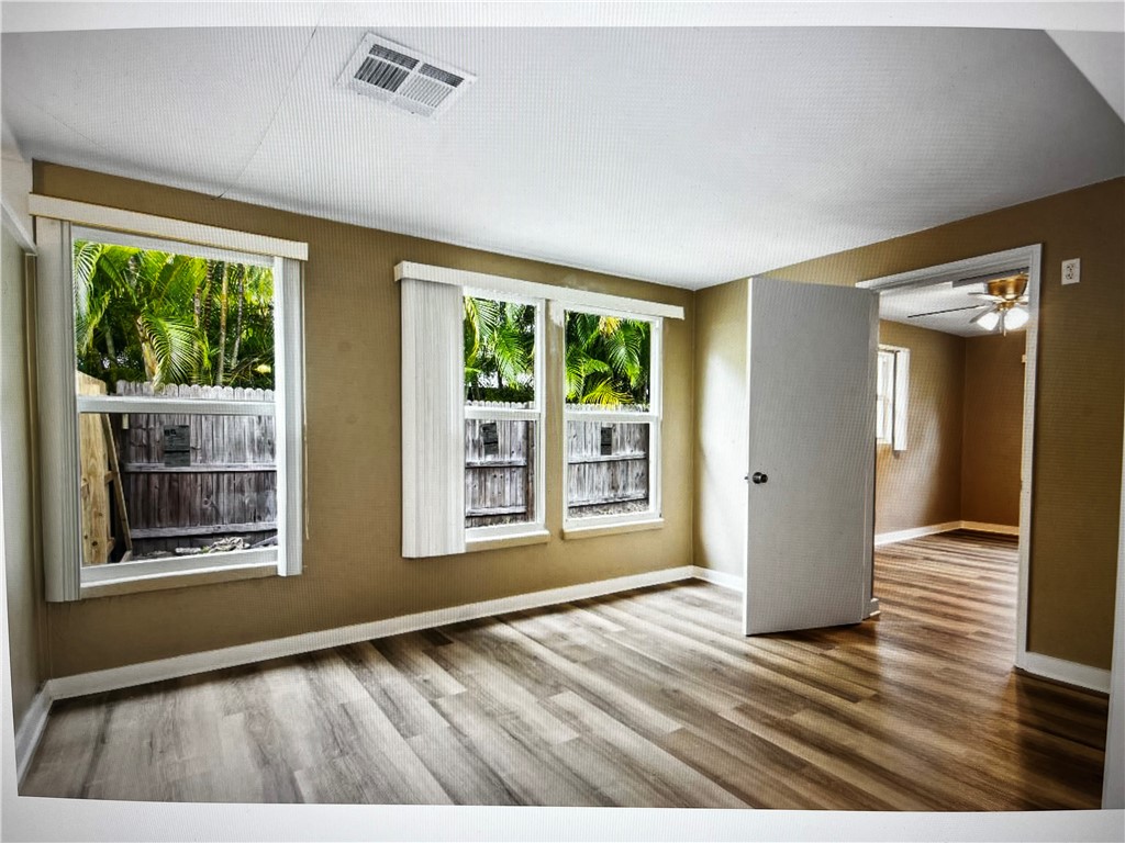 515 Cypress Road Vero Beach, FL 32963 - Photo 8 of 14