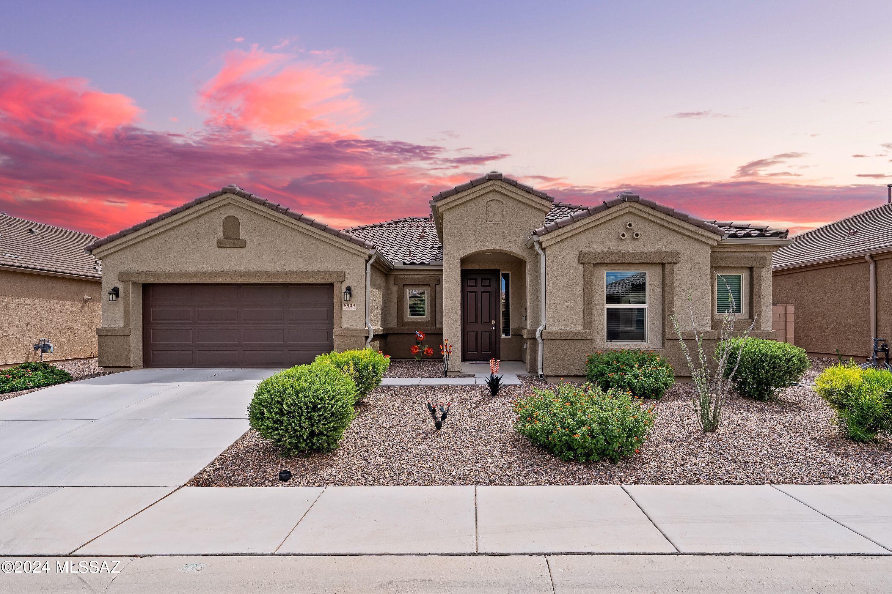 8909 West Curzon Road Marana, AZ 85653 - Photo 1 of 45