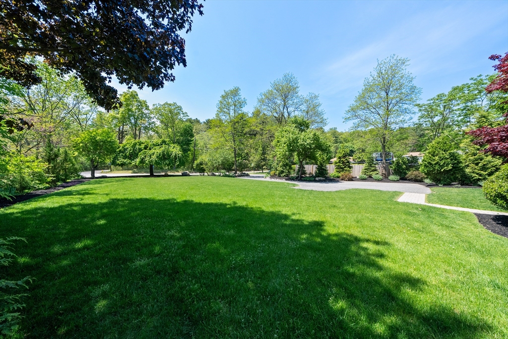 129 Dover Road Westwood, MA 02090 - Photo 39 of 41 Gallery Image 39