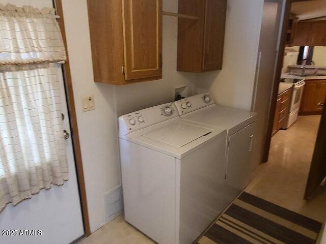 301 South Signal Butte Road, Unit 3 Apache Junction, AZ 85120 - Photo 27 of 34 a utility room with dryer and washer
