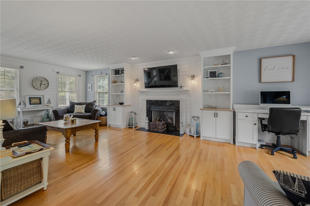 133 Winnapaug Road Westerly, RI 02891 - Photo 9 of 42 Gallery Image 9