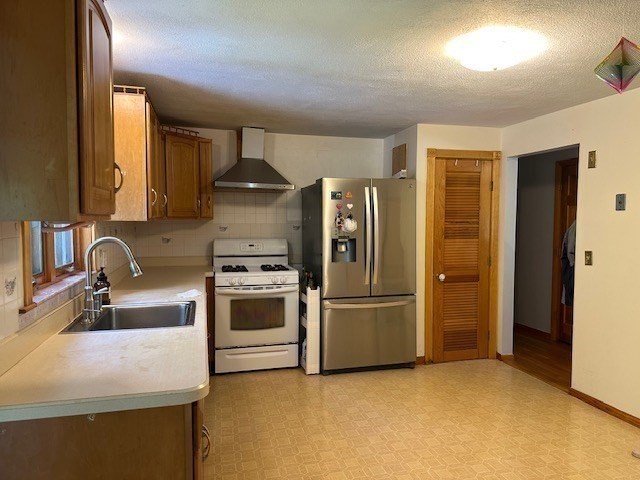 1849 Bay Road Sharon, MA 02067 - Photo 6 of 22