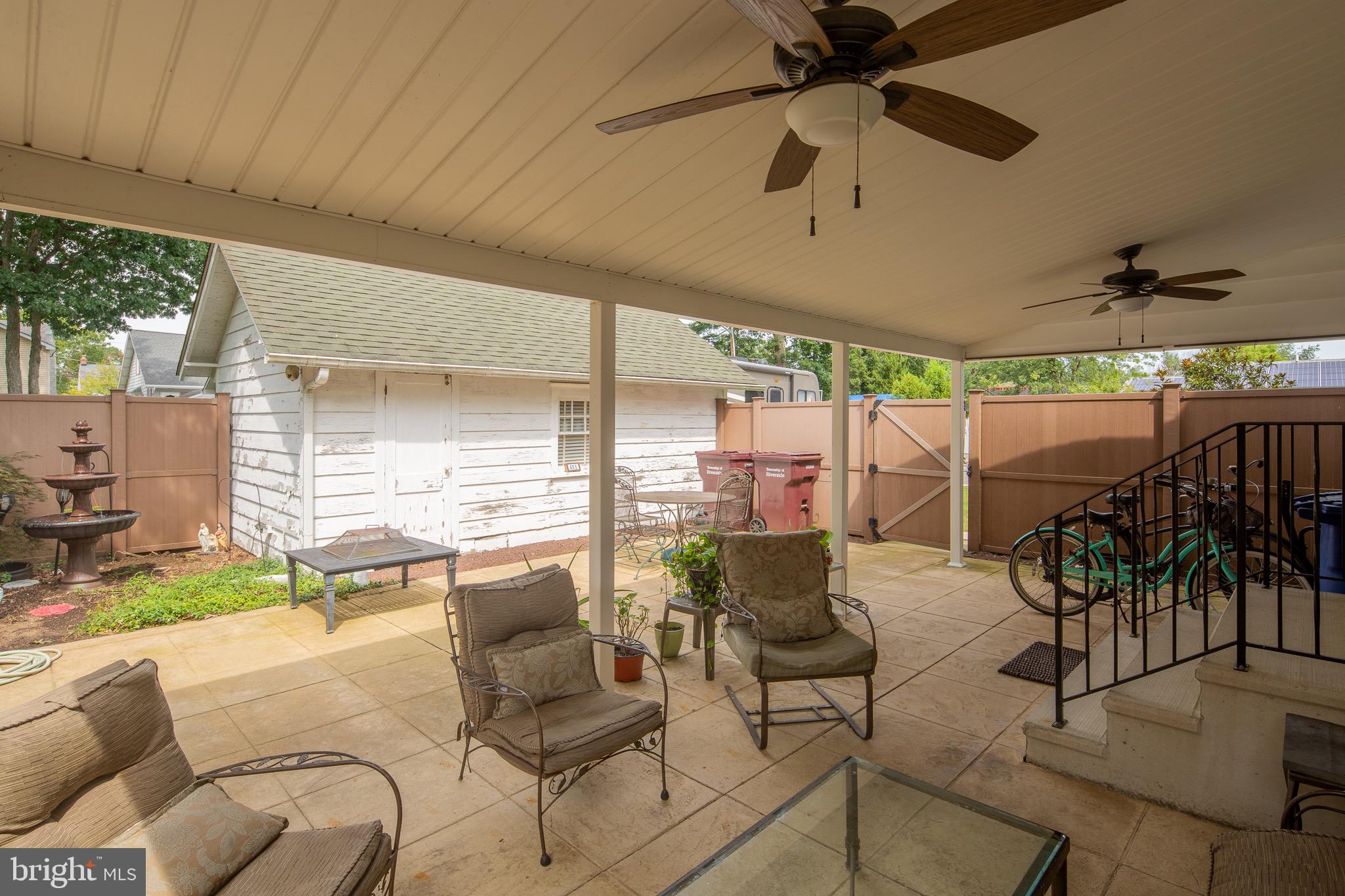 405 Henry Street Riverside, NJ 08075 - Photo 4 of 23