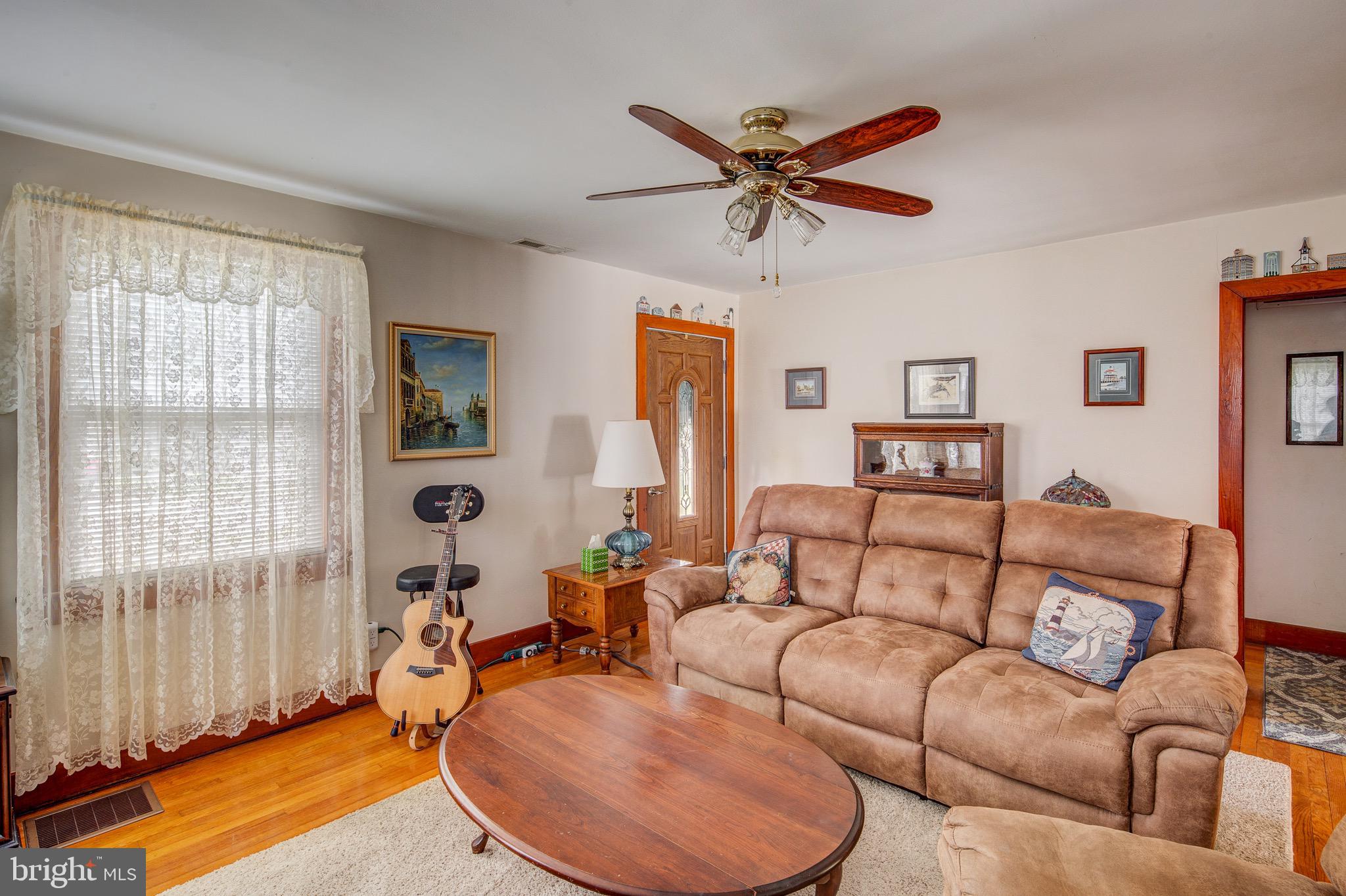 405 Henry Street Riverside, NJ 08075 - Photo 8 of 23
