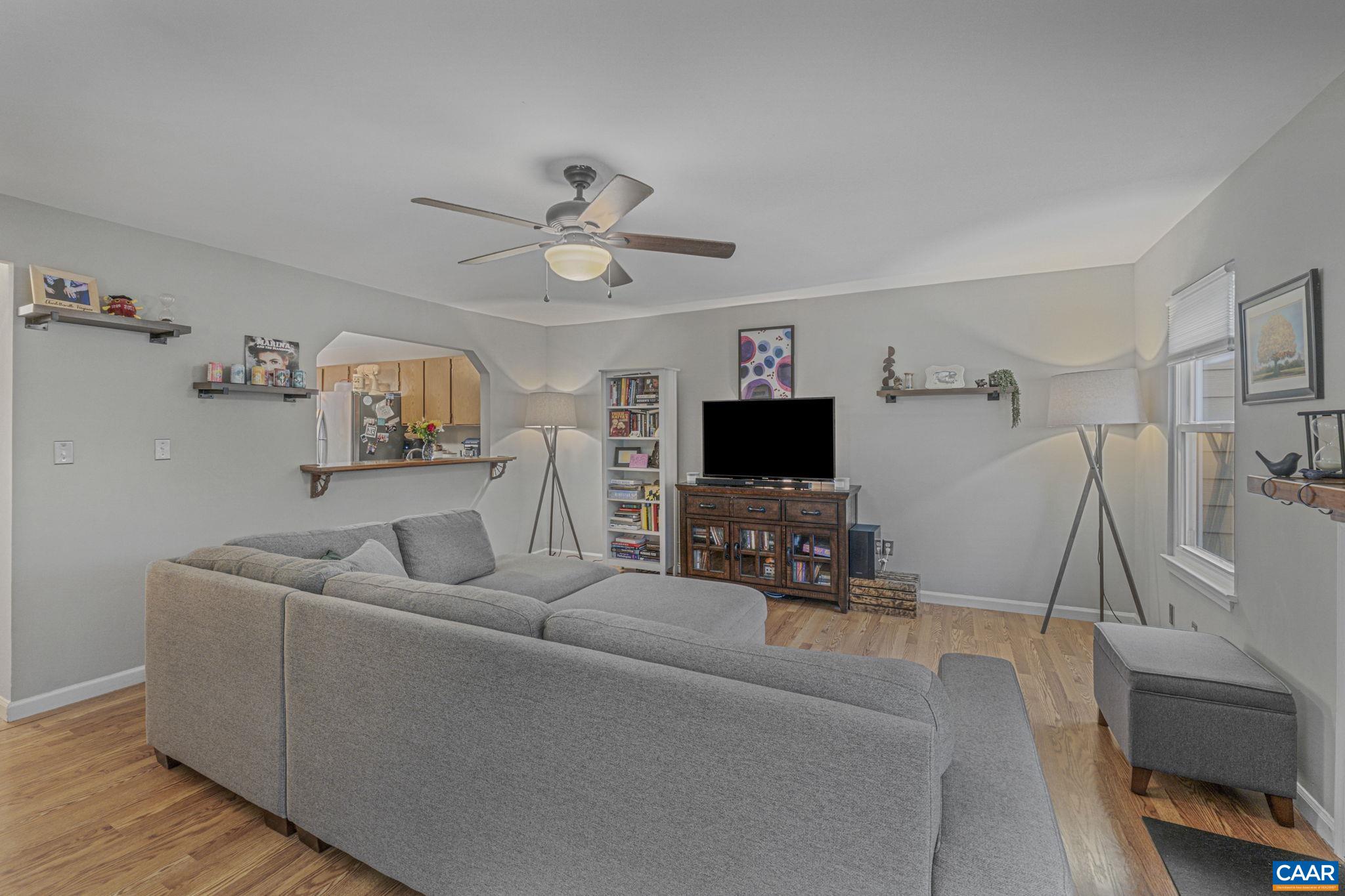 905 Stonehenge Road Charlottesville, VA 22901 - Photo 5 of 39 Gallery Image 5