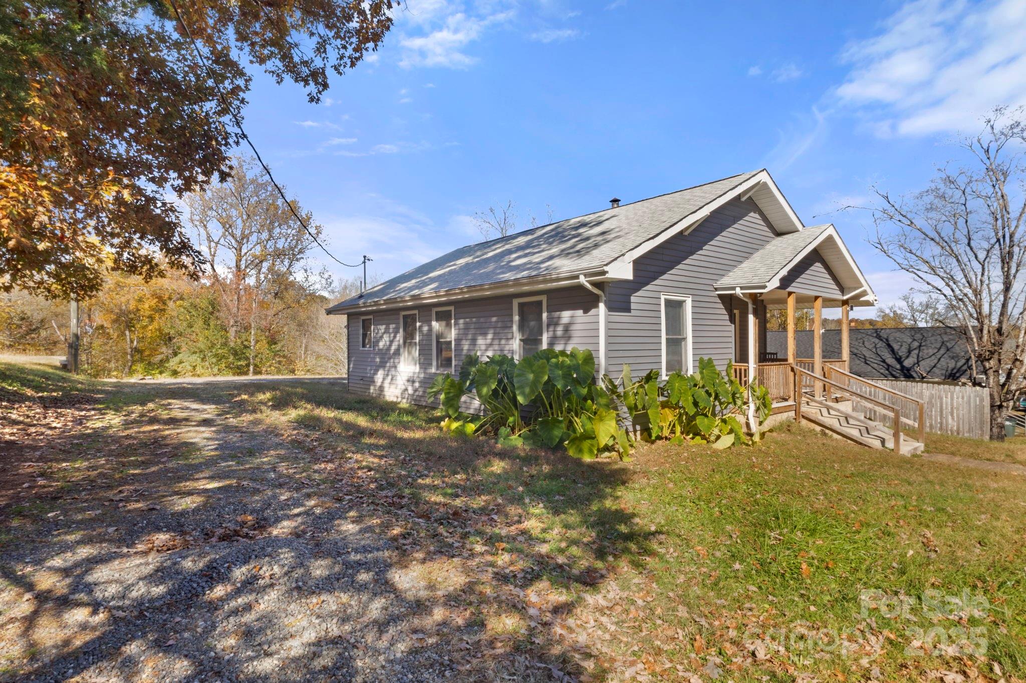 204 Shelby Street Hickory, NC 28601 - Photo 8 of 22 a front view of a house with a yard