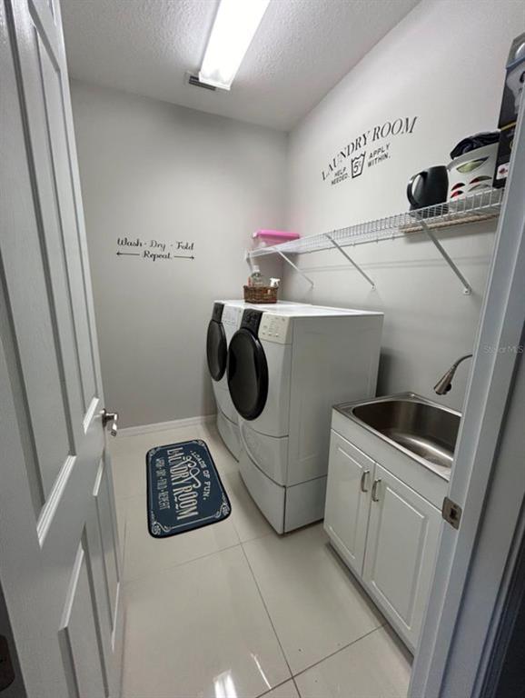 3105 Trustee Avenue Sarasota, FL 34243 - Photo 13 of 14