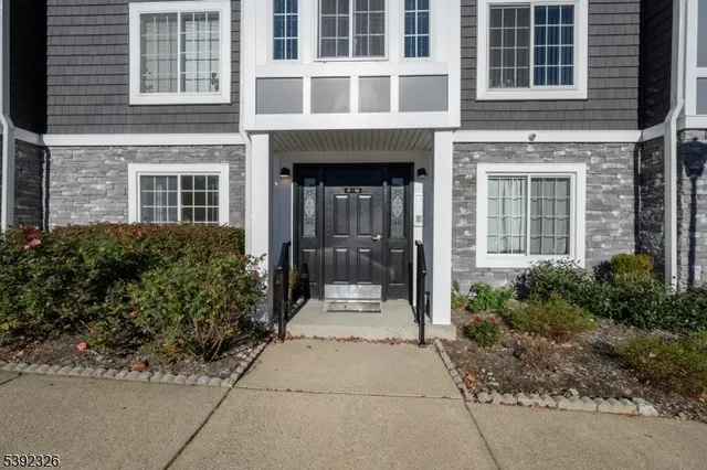 $524,900 | 63 Village Drive, Morristown, NJ 07960