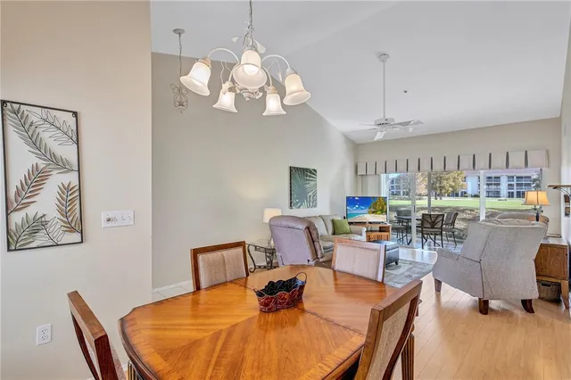 $210,000 | 5433 Fair Oaks Street, Unit 5433, Bradenton, FL 34203