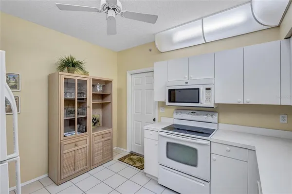 $199,000 | 5433 Fair Oaks Street, Unit 5433, Bradenton, FL 34203