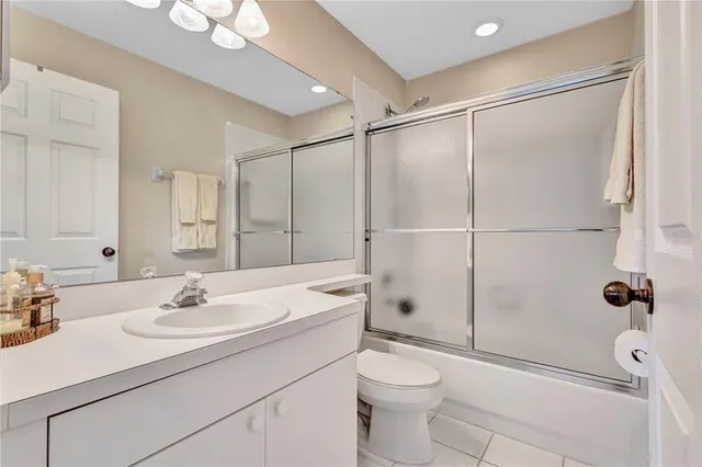 $210,000 | 5433 Fair Oaks Street, Unit 5433, Bradenton, FL 34203