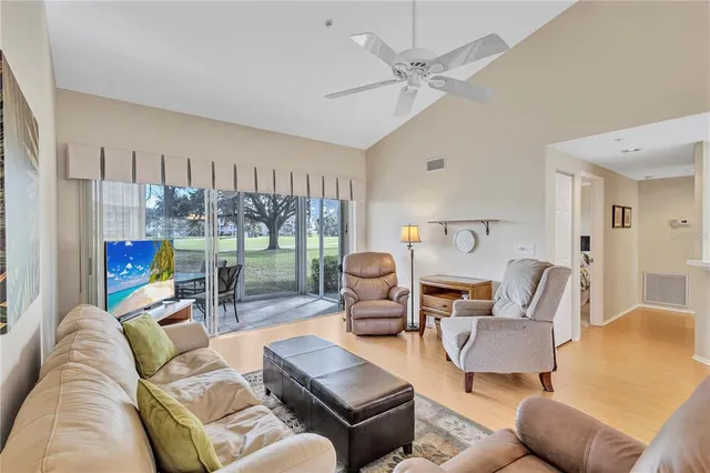 $210,000 | 5433 Fair Oaks Street, Unit 5433, Bradenton, FL 34203