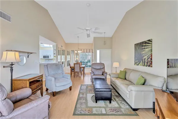 $199,000 | 5433 Fair Oaks Street, Unit 5433, Bradenton, FL 34203