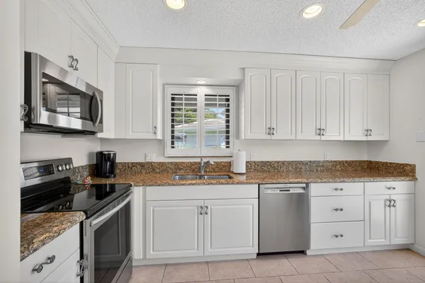 $650,000 | 3644 Freshwater Drive, Jupiter, FL 33477