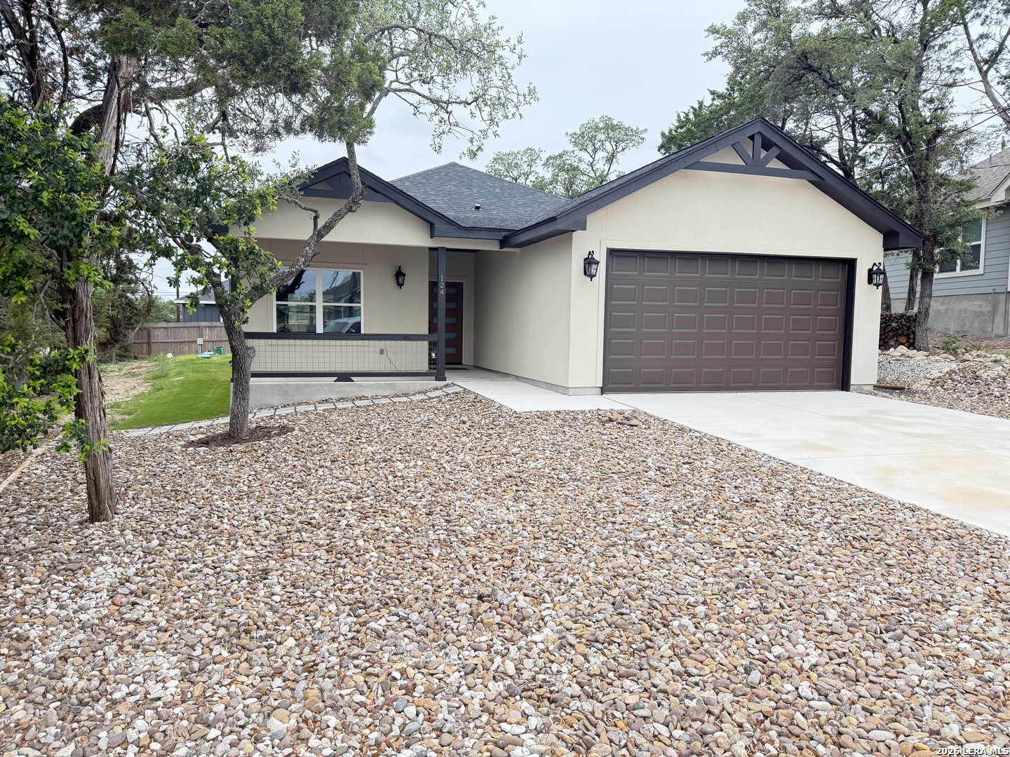 124 Lookout Court Spring Branch, TX 78070 - Photo 2 of 27
