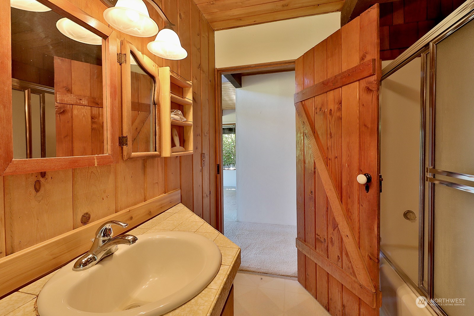 6949 Humphrey Road Clinton, WA 98236 - Photo 20 of 40 Gallery Image 20