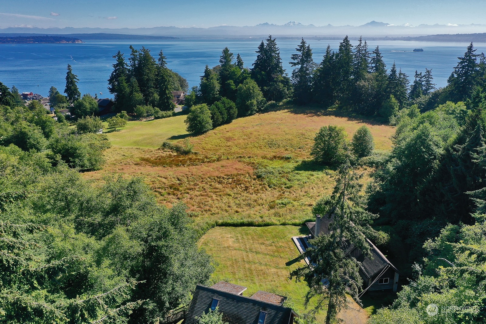 6949 Humphrey Road Clinton, WA 98236 - Photo 33 of 40 Gallery Image 33