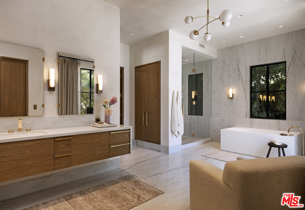 10410 Bellagio Road Los Angeles, CA 90077 - Photo 16 of 25