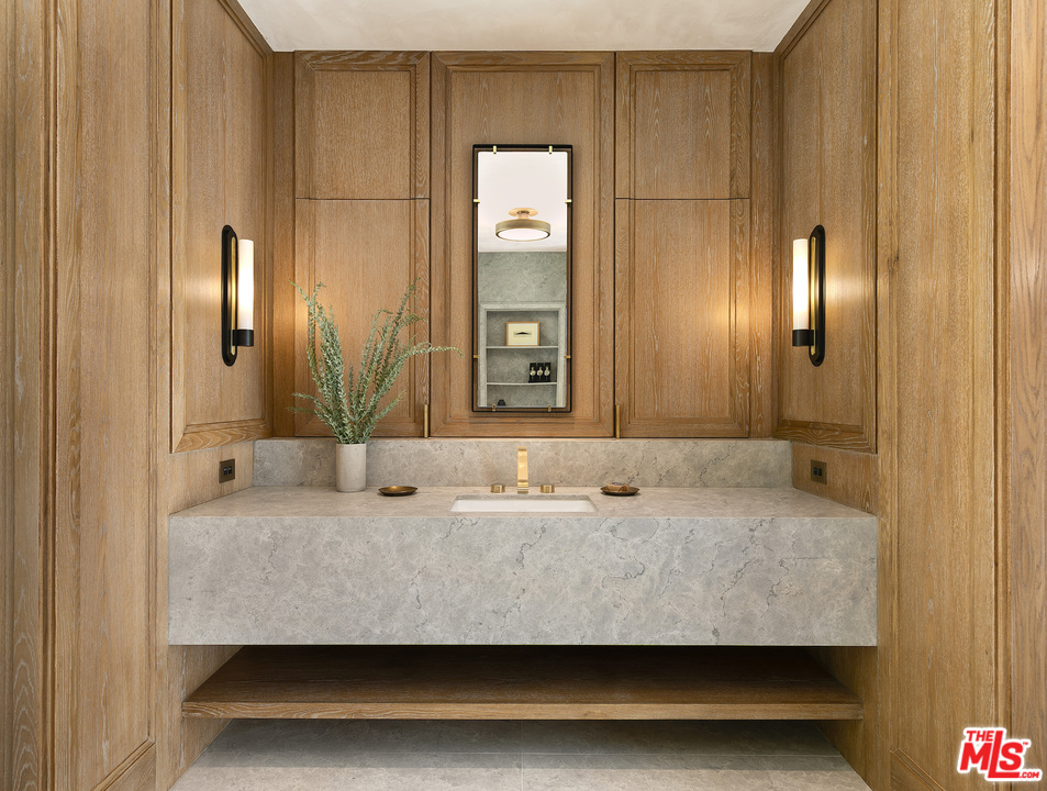 10410 Bellagio Road Los Angeles, CA 90077 - Photo 17 of 25