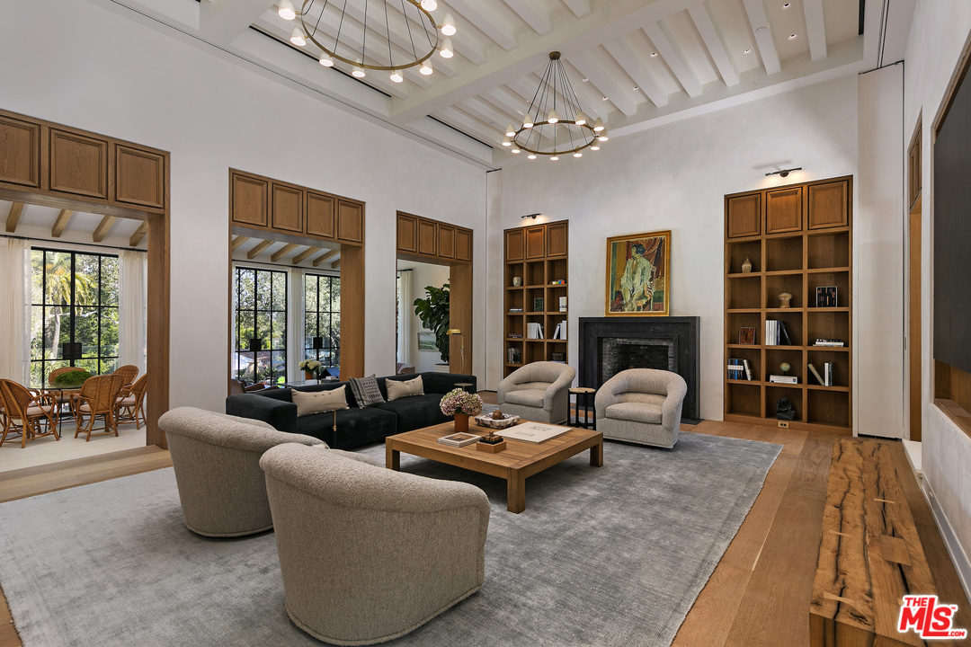 10410 Bellagio Road Los Angeles, CA 90077 - Photo 9 of 25