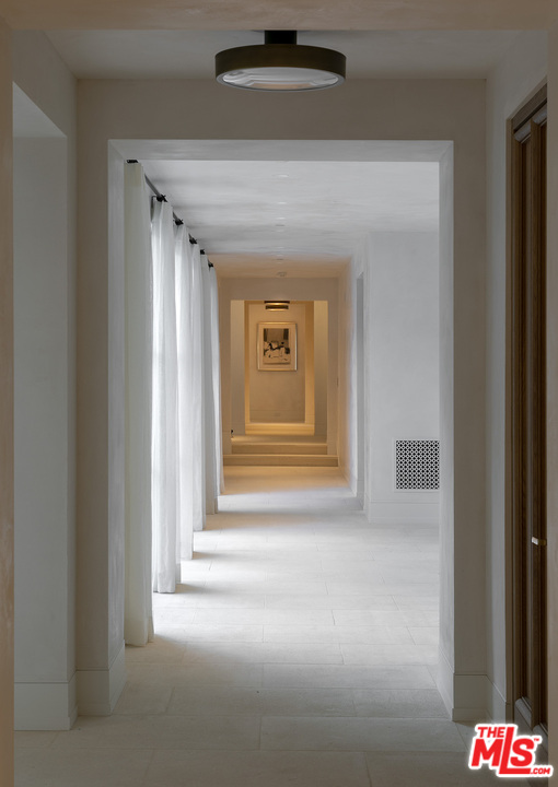 10410 Bellagio Road Los Angeles, CA 90077 - Photo 10 of 25