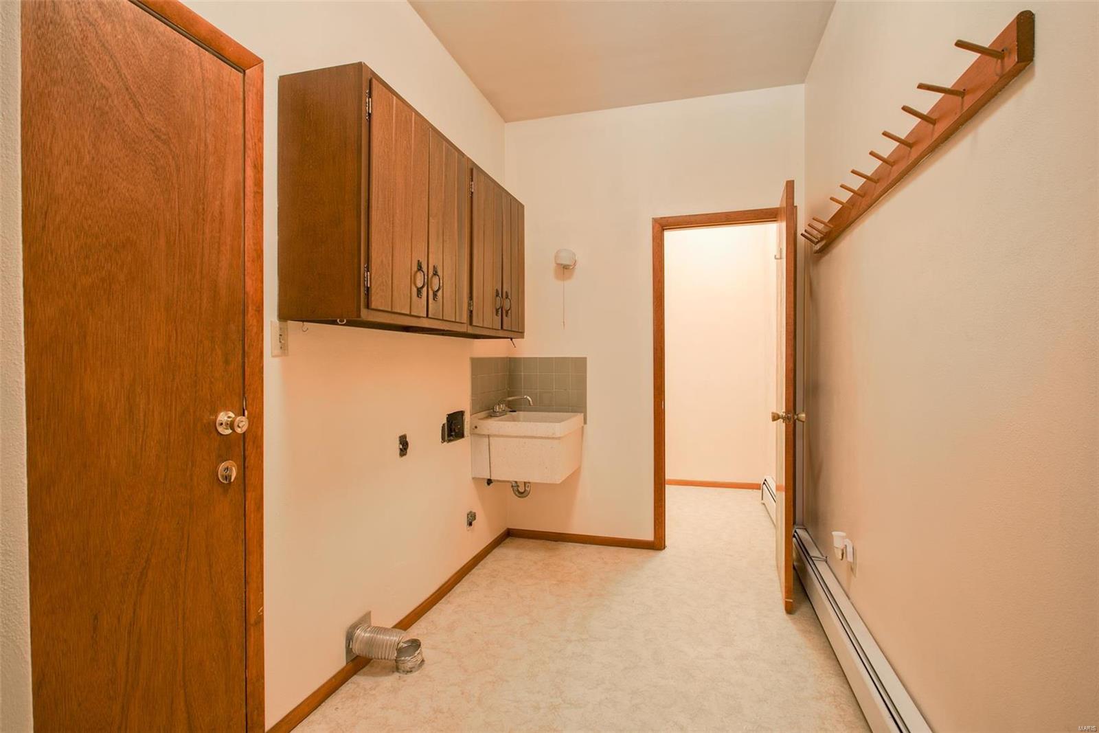 8572 Schien Road Worden, IL 62097 - Photo 36 of 64