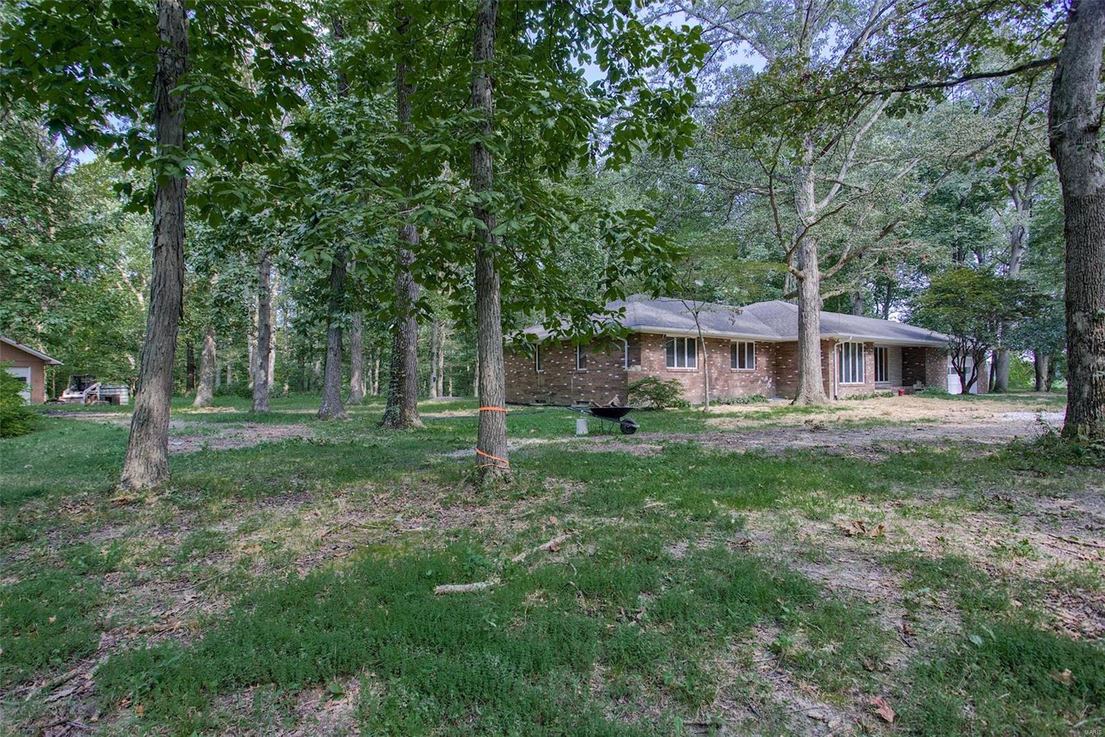 8572 Schien Road Worden, IL 62097 - Photo 42 of 64