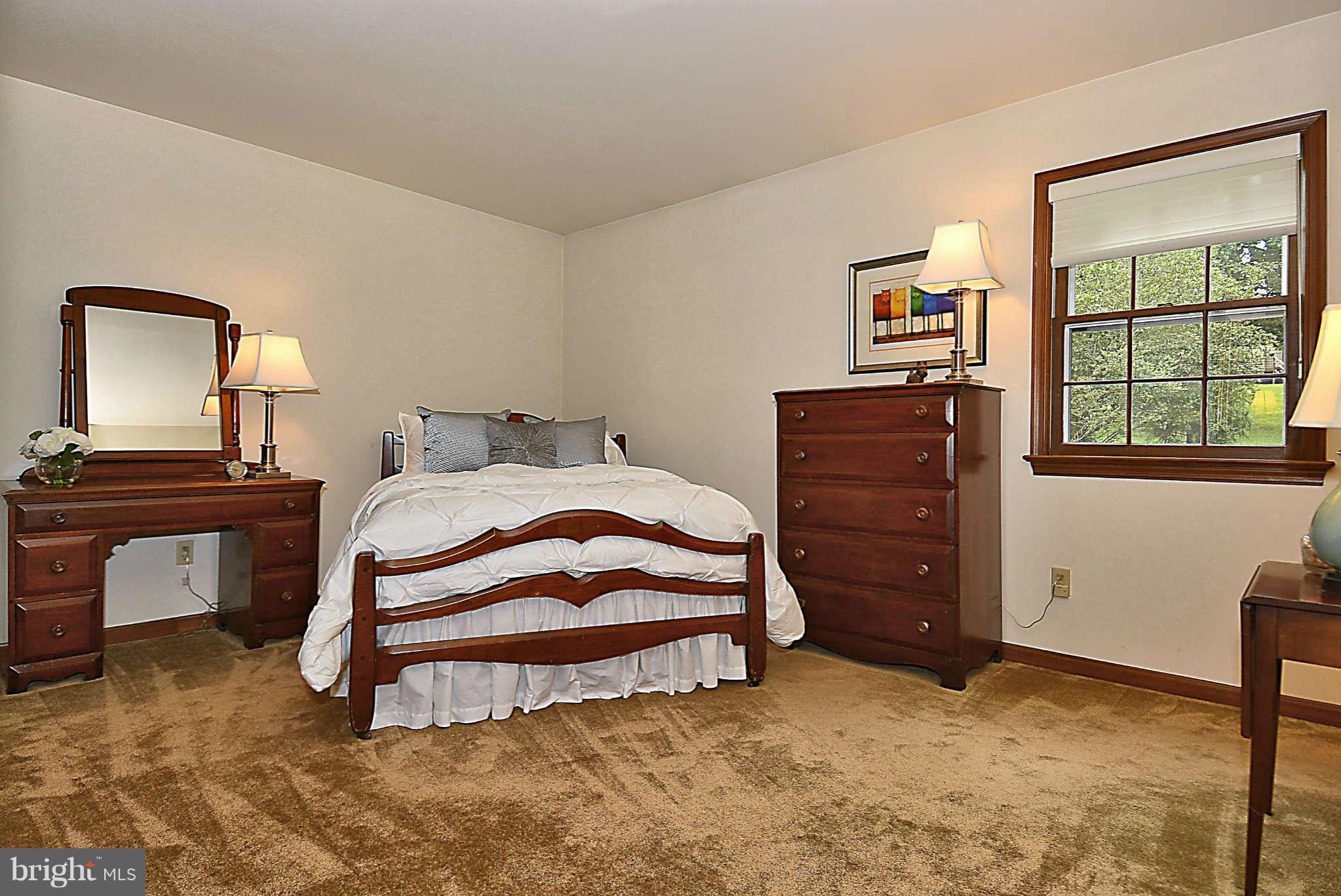 8229 Hilton Road Gaithersburg, MD 20882 - Photo 15 of 30 ML Master Bedroom