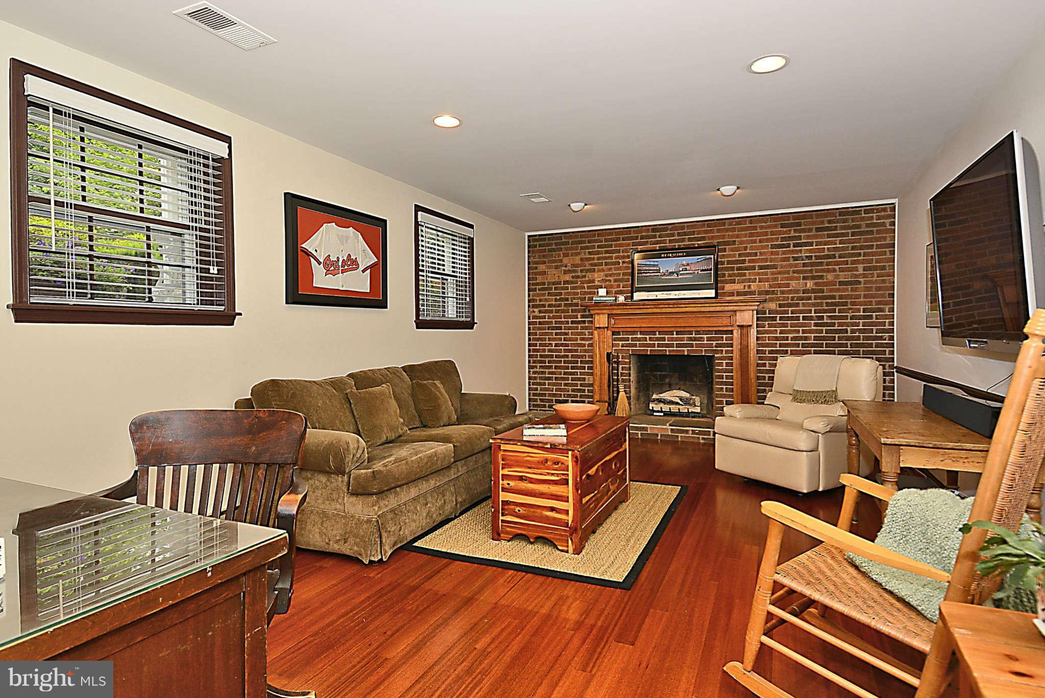 8229 Hilton Road Gaithersburg, MD 20882 - Photo 22 of 30 Light Filled LL Family Room