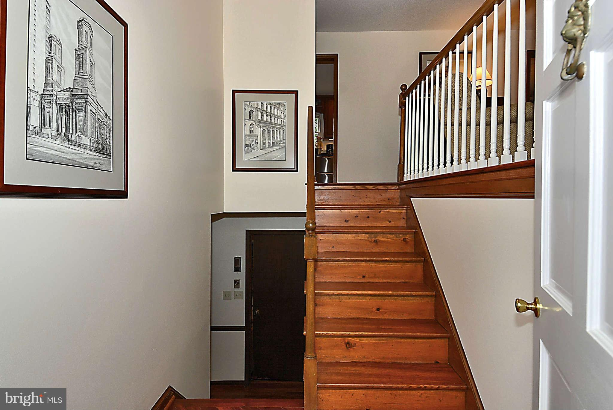 8229 Hilton Road Gaithersburg, MD 20882 - Photo 5 of 30 Stairway to Main Level