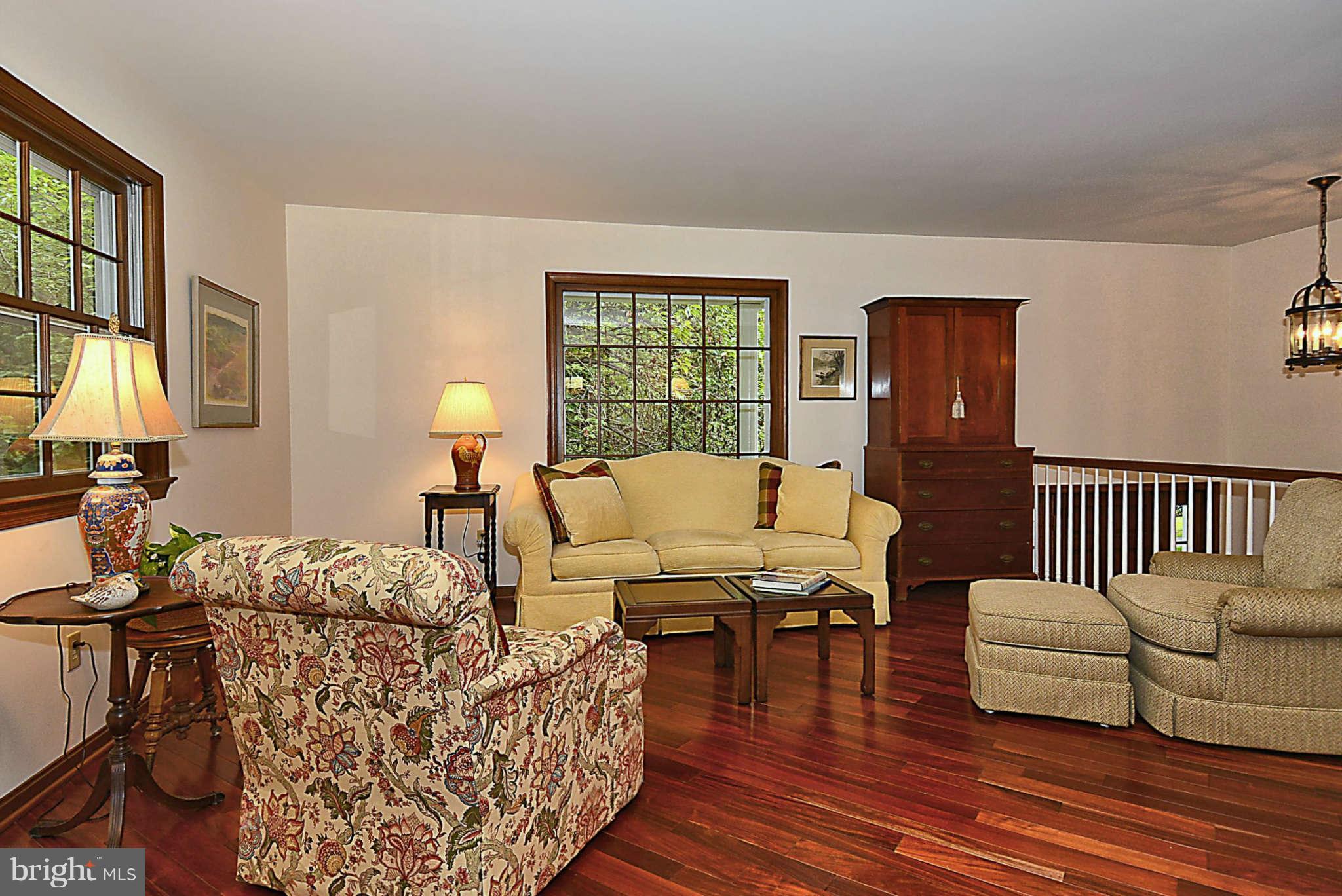 8229 Hilton Road Gaithersburg, MD 20882 - Photo 7 of 30 Dining Room View to Living Room