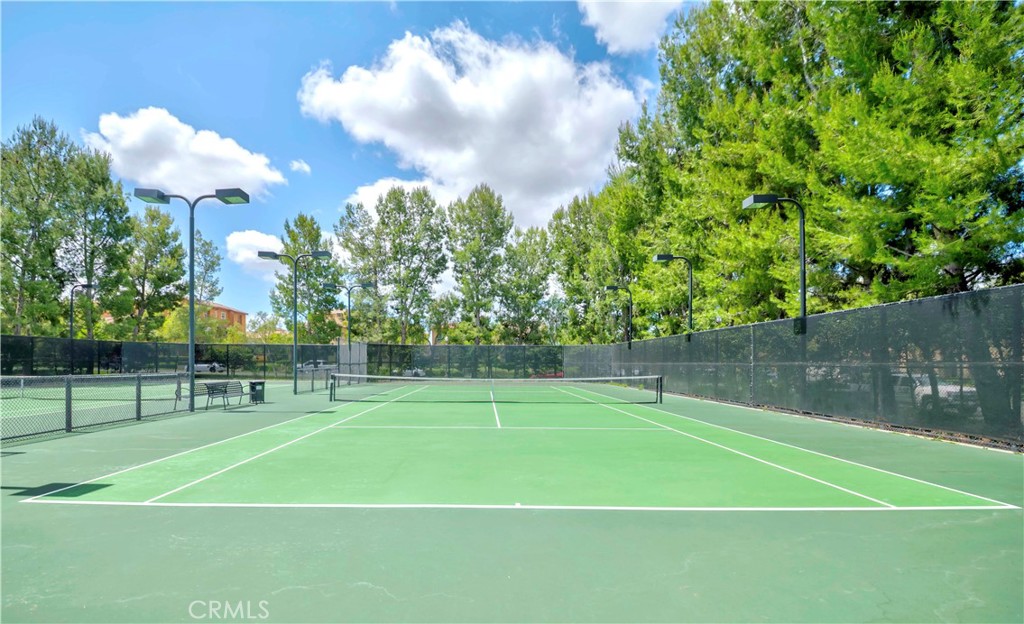140 Full Moon Irvine, CA 92618 - Photo 36 of 38 a view of a basketball court