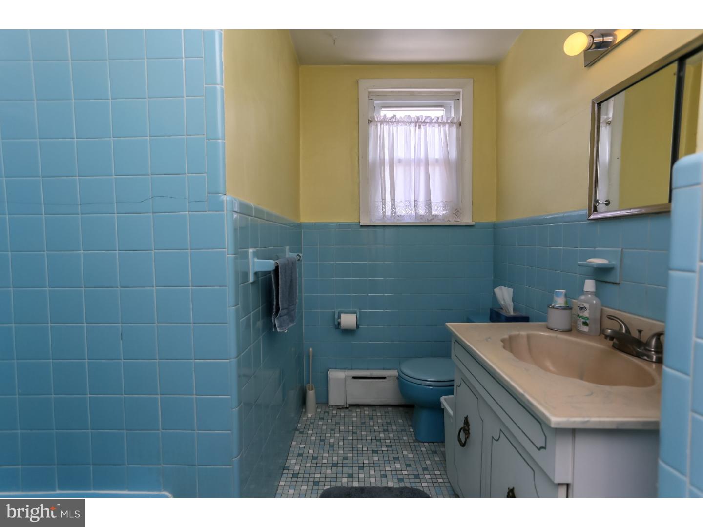 253 Ashby Road Upper Darby, PA 19082 - Photo 21 of 25 Bathroom