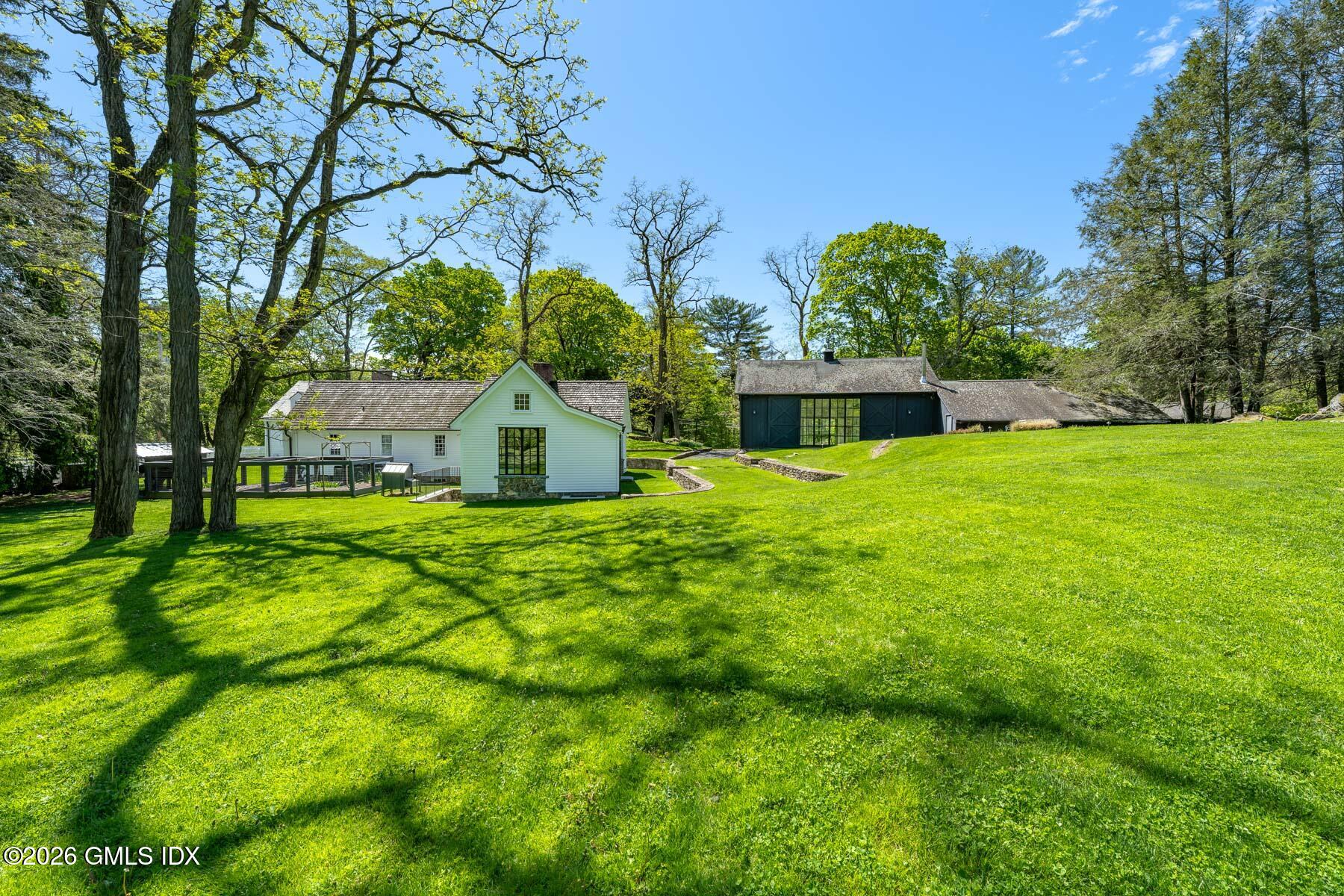 640 Round Hill Road Greenwich, CT 06831 - Photo 36 of 60 640 Round Hill Rd EXT 05-2026 13 - WEB