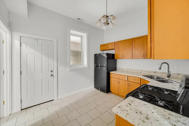 $1,700 | 1826 South Hamlin Avenue, Unit 1, Chicago, IL 60623