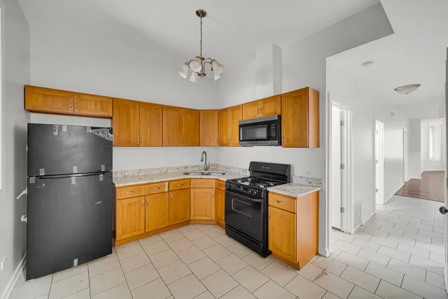 $1,700 | 1826 South Hamlin Avenue, Unit 1, Chicago, IL 60623