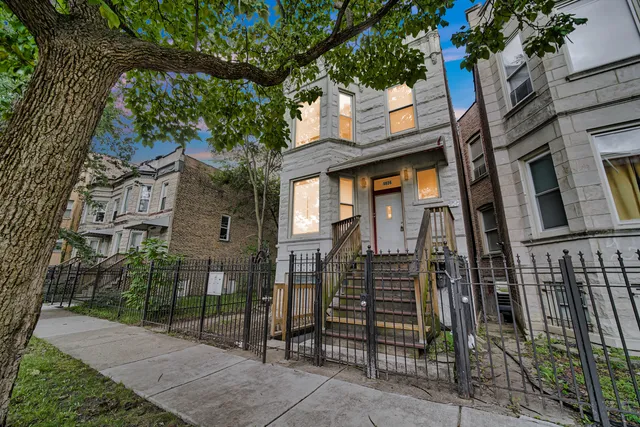 $1,700 | 1826 South Hamlin Avenue, Unit 1, Chicago, IL 60623