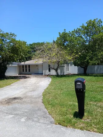 $3,825 | 17131 Southwest 85th Avenue, Palmetto Bay, FL 33157