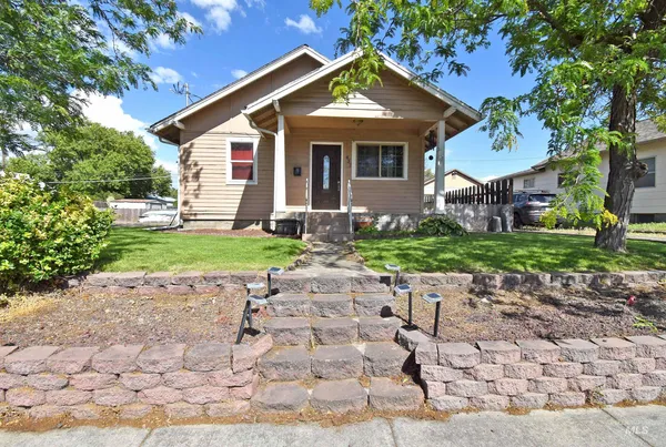$299,500 | 437 12th Street, Clarkston, WA 99403