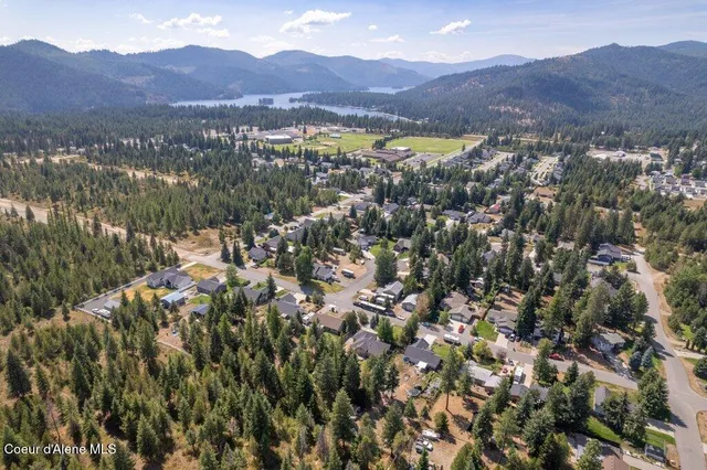 $599,000 | 31538 North Barbara Avenue, Spirit Lake, ID 83869