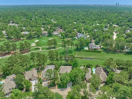 $925,000 | 46 North Copperknoll Circle, The Woodlands, TX 77381