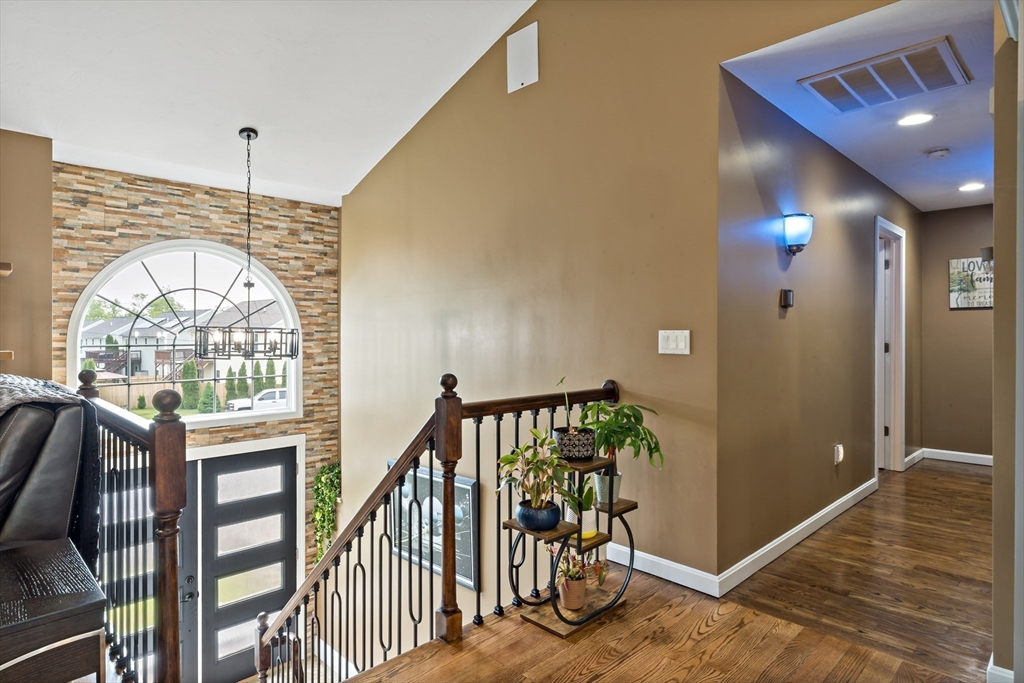 1084 Laurel Street Fall River, MA 02721 - Photo 27 of 42