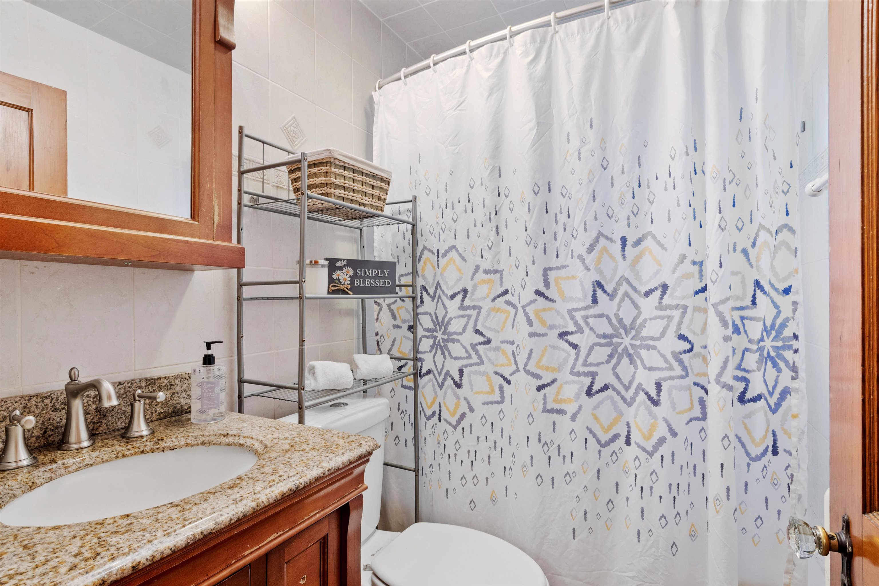 24 Doris Street Manchester, NH 03103 - Photo 11 of 37