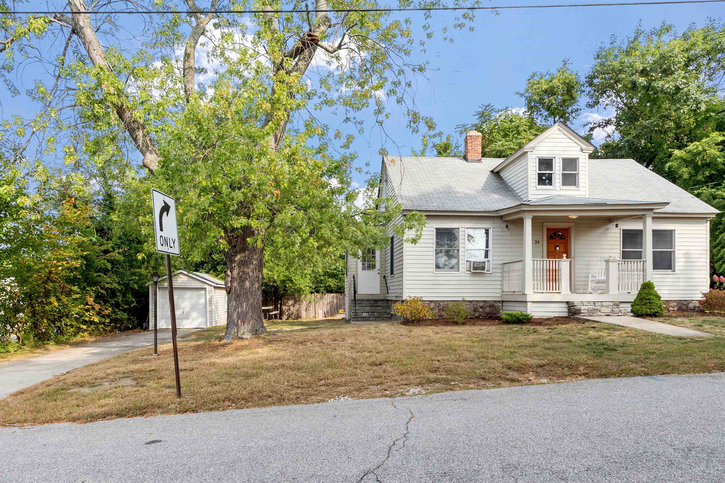 24 Doris Street Manchester, NH 03103 - Photo 12 of 37