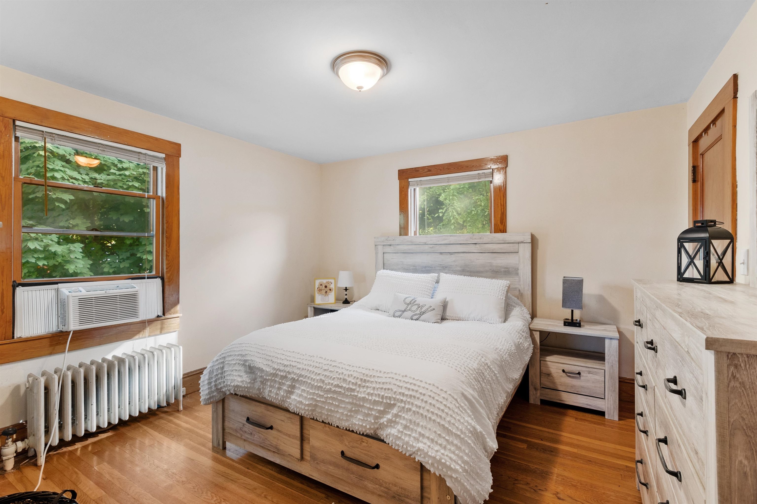 24 Doris Street Manchester, NH 03103 - Photo 13 of 37