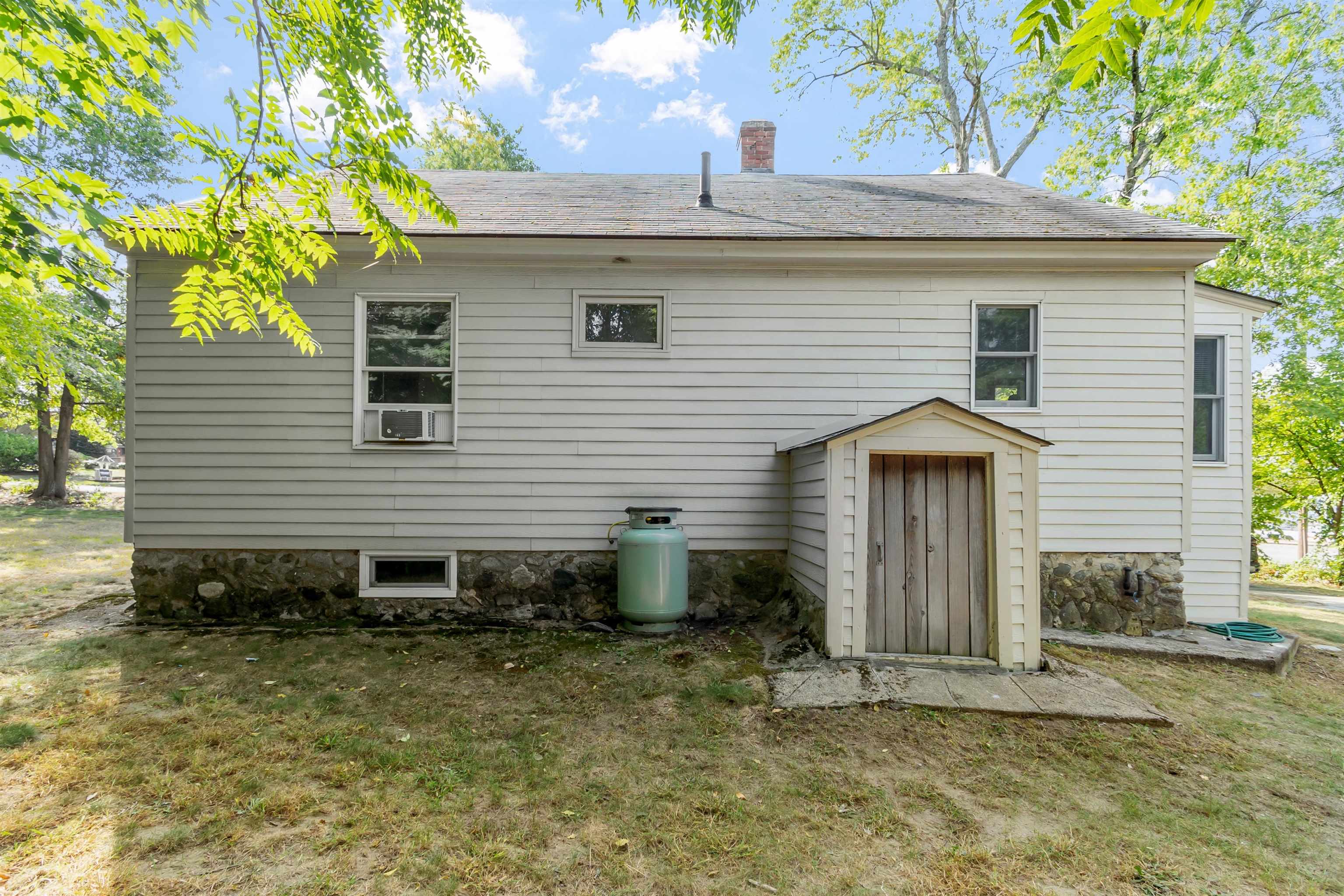 24 Doris Street Manchester, NH 03103 - Photo 28 of 37