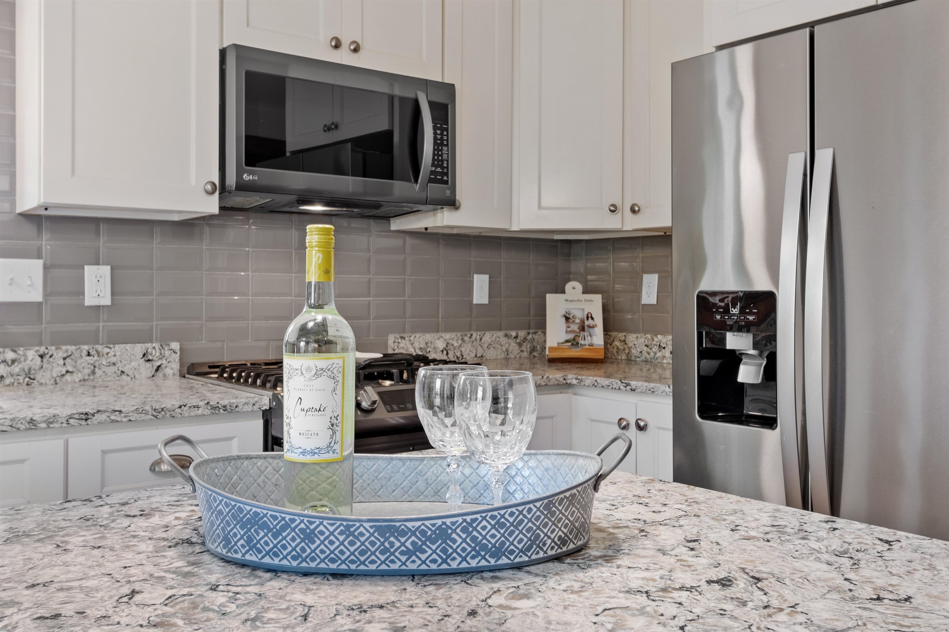 24 Doris Street Manchester, NH 03103 - Photo 8 of 37