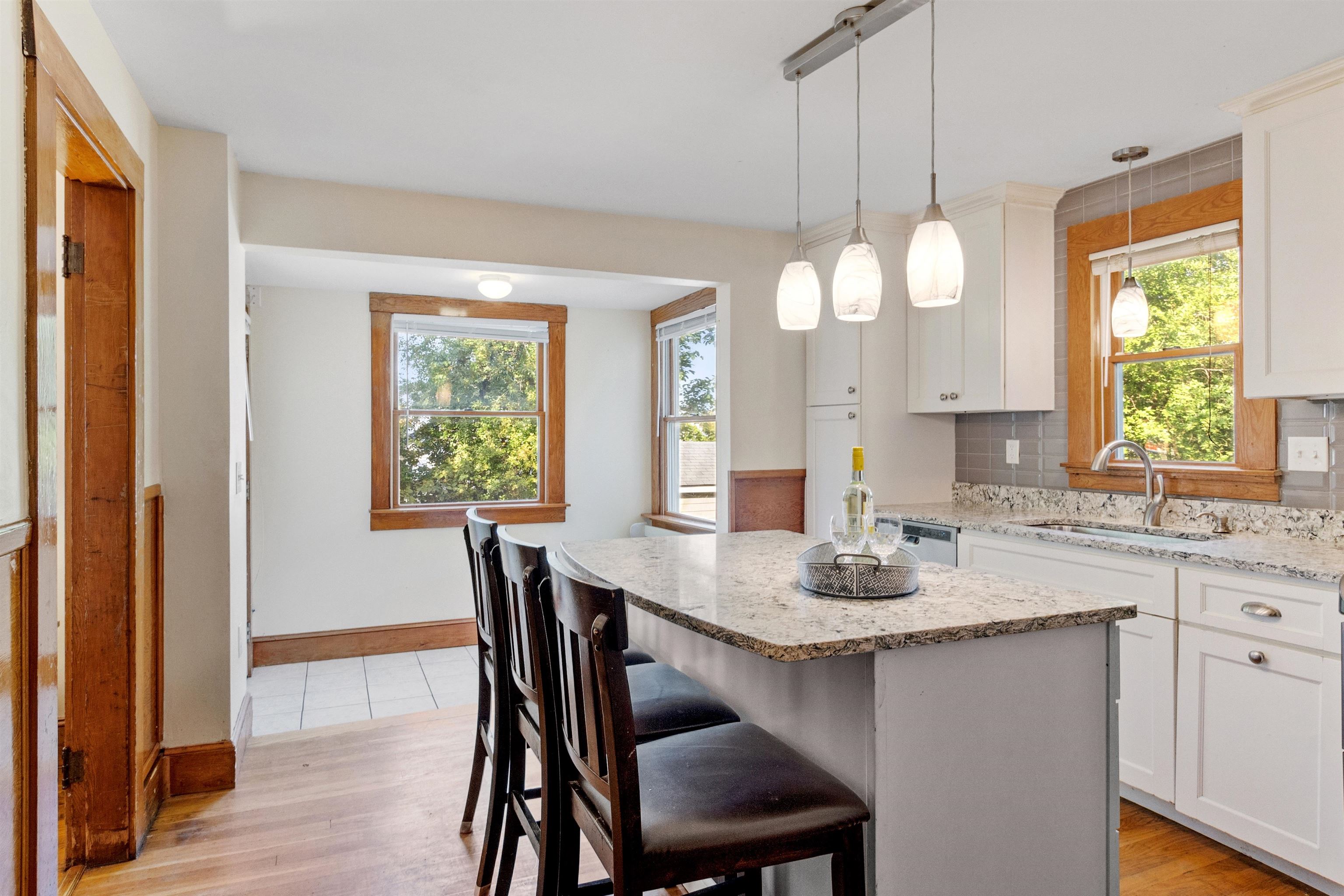 24 Doris Street Manchester, NH 03103 - Photo 9 of 37