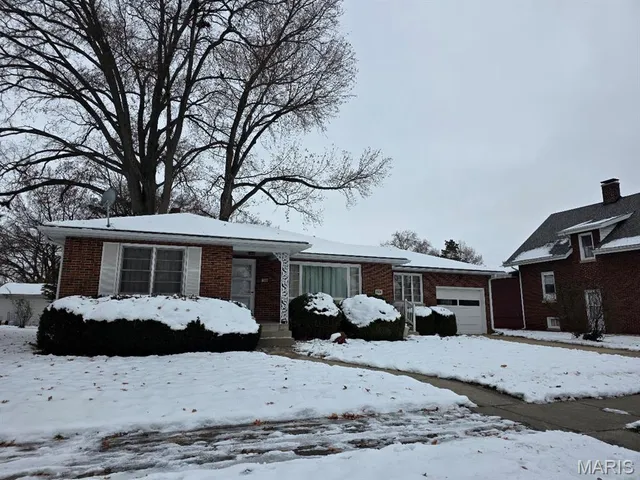 $188,500 | 1600 Lemon Street, Highland, IL 62249