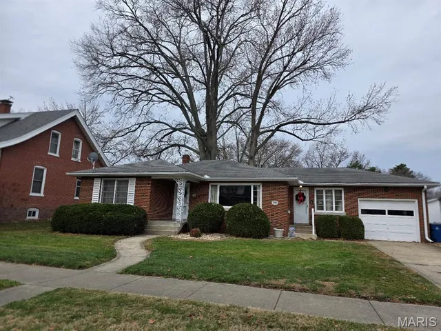 $155,000 | 1600 Lemon Street, Highland, IL 62249